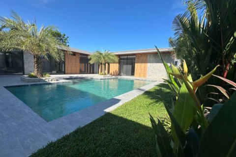 Chalet de 4 dormitorios en Phuket, Tailandia № 133016 - foto 3