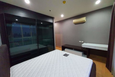 Condominio de 2 dormitorios en Yan Nawa, Bangkok, Tailandia № 76541 - foto 4