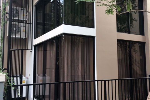 Dúplex de 1 dormitorio en Sathon, Bangkok, Tailandia № 76542 - foto 10