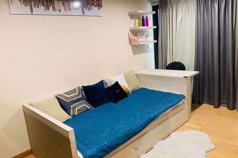 Dúplex de 1 dormitorio en Watthana, Bangkok, Tailandia № 76540 - foto 3