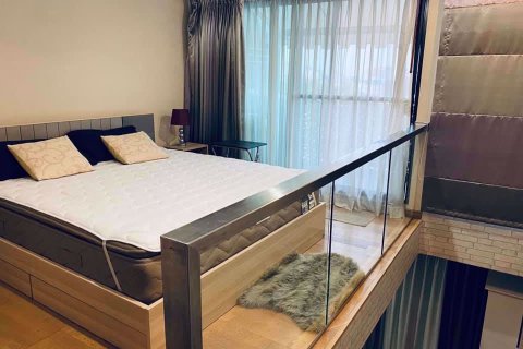 Dúplex de 1 dormitorio en Watthana, Bangkok, Tailandia № 76540 - foto 7