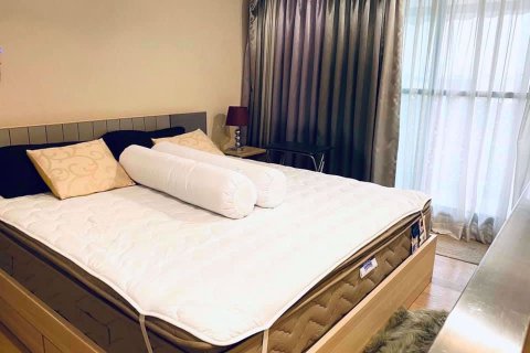 Dúplex de 1 dormitorio en Watthana, Bangkok, Tailandia № 76540 - foto 6