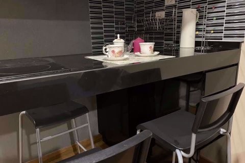 Dúplex de 1 dormitorio en Watthana, Bangkok, Tailandia № 76540 - foto 5