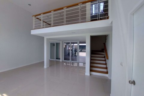 Casa de 3 dormitorios en Wang Thonglang, Bangkok, Tailandia № 76554 - foto 4
