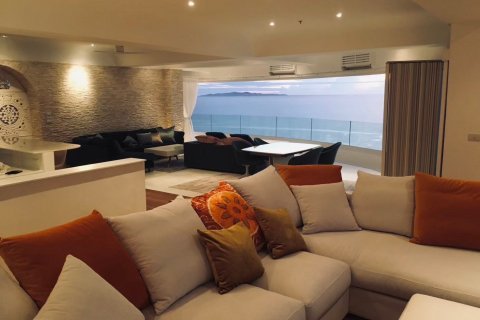 Condominio de 2 dormitorios en Pattaya, Tailandia № 125061 - foto 13