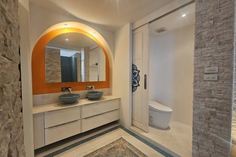Condominio de 2 dormitorios en Pattaya, Tailandia № 125061 - foto 14