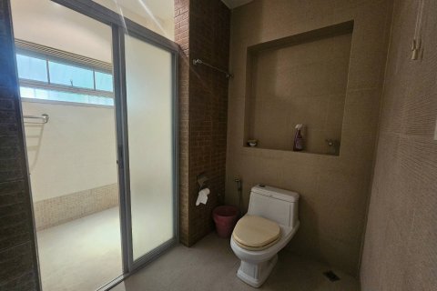 House in Pattaya, Thailand 5 bedrooms № 125057 - photo 25