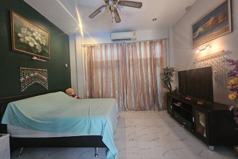 House in Pattaya, Thailand 5 bedrooms № 125057 - photo 26