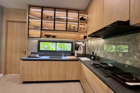 Casa de 4 dormitorios en Pattaya, Tailandia № 125059 - foto 18