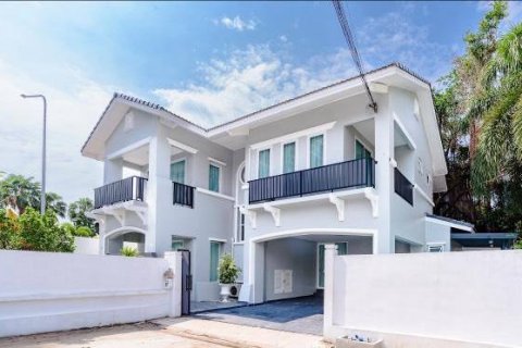 Haus in Pattaya, Thailand 4 Schlafzimmer № 125060
