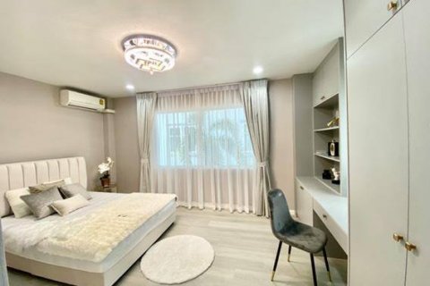 Haus in Pattaya, Thailand 4 Schlafzimmer № 125060 - Foto 18