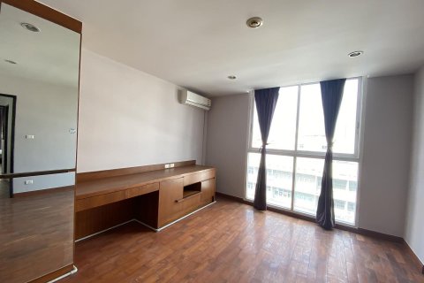 Condominio de 4 dormitorios en Watthana, Bangkok, Tailandia № 132273 - foto 7