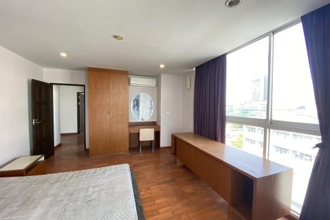 Condominio de 4 dormitorios en Watthana, Bangkok, Tailandia № 132273 - foto 8