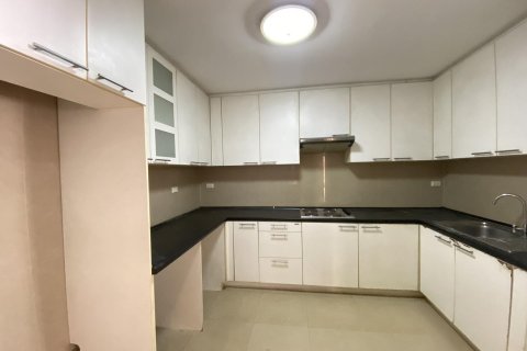 Condominio de 4 dormitorios en Watthana, Bangkok, Tailandia № 132273 - foto 3