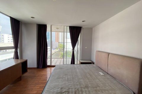 Condominio de 4 dormitorios en Watthana, Bangkok, Tailandia № 132273 - foto 12