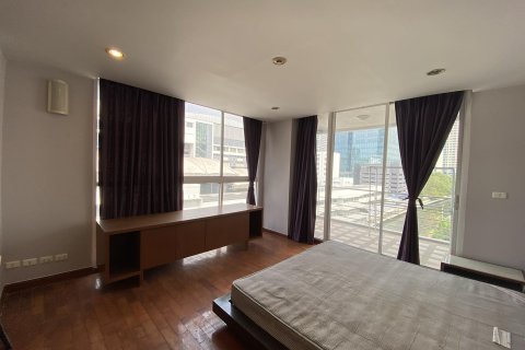 Condominio de 4 dormitorios en Watthana, Bangkok, Tailandia № 132273 - foto 27