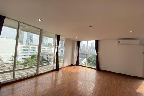 Condominio de 4 dormitorios en Watthana, Bangkok, Tailandia № 132273 - foto 4