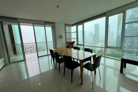 คอนโดมิเนียมในวัฒนา, กรุงเทพฯ, ประเทศไทย, 3 ห้องนอน № 132274 - รูปถ่าย 23