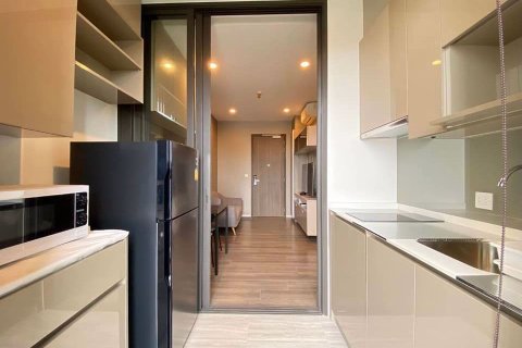 Condominio de 1 dormitorio en Phra Khanong, Bangkok, Tailandia № 102965 - foto 3