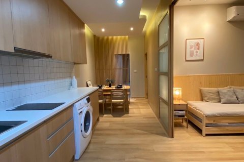 Condominio de 2 dormitorios en Ratchathewi, Bangkok, Tailandia № 102964 - foto 11