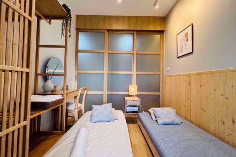 Condominio de 2 dormitorios en Ratchathewi, Bangkok, Tailandia № 102964 - foto 16