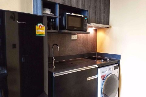 Dúplex de 1 dormitorio en Bang Rak, Bangkok, Tailandia № 102962 - foto 4