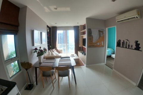 Condominio de 2 dormitorios en Phra Khanong, Bangkok, Tailandia № 143775 - foto 3