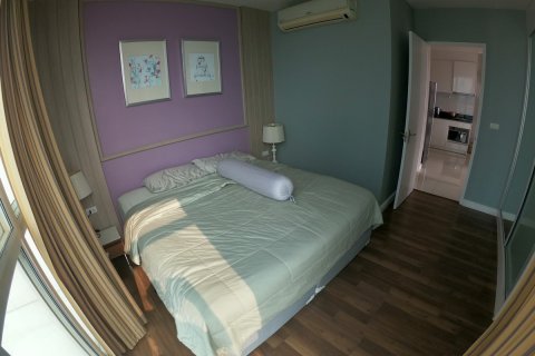 Condominio de 2 dormitorios en Phra Khanong, Bangkok, Tailandia № 143775 - foto 5