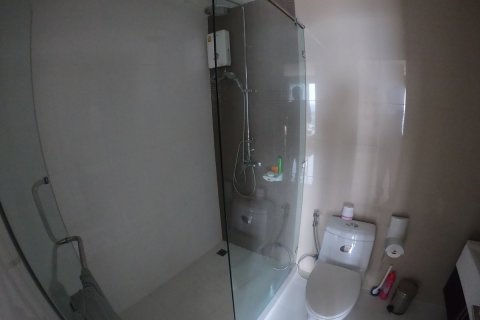 Condominio de 2 dormitorios en Phra Khanong, Bangkok, Tailandia № 143775 - foto 7