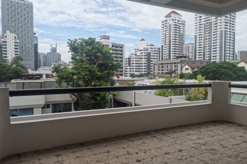 Condominio de 3 dormitorios en Bangkok, Tailandia № 143733 - foto 4