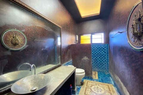 House in Chiang Mai, Thailand 4 bedrooms № 80877 - photo 12