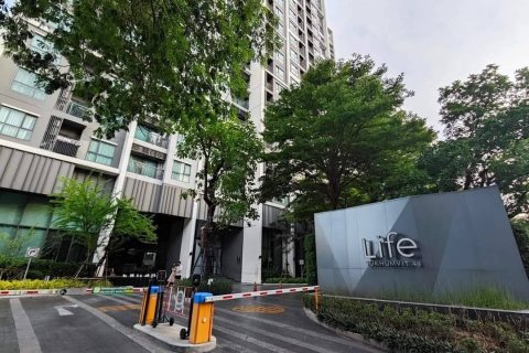 Condominio de 2 dormitorios en Khlong Toei, Bangkok, Tailandia № 124003 - foto 5