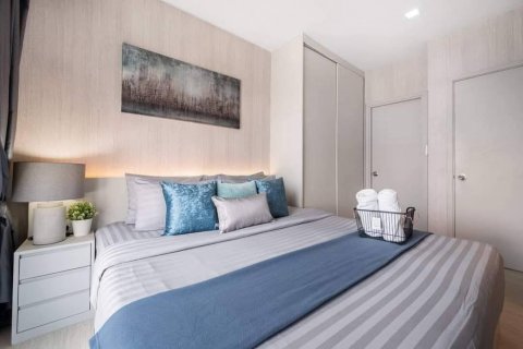 Condominio de 2 dormitorios en Khlong Toei, Bangkok, Tailandia № 124003 - foto 2