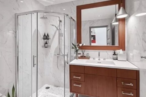 Condo in Sathon, Bangkok, Thailand, 2 bedrooms № 124008 - photo 17