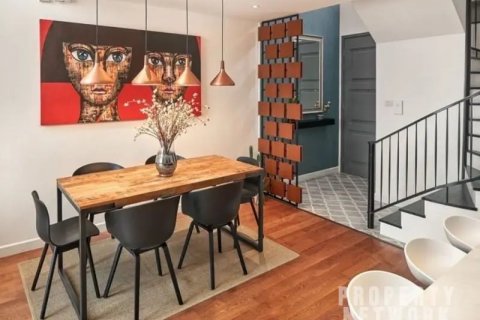 Condo in Sathon, Bangkok, Thailand, 2 bedrooms № 124008 - photo 14