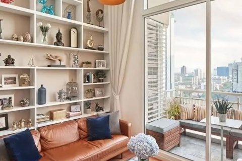 Condo in Sathon, Bangkok, Thailand, 2 bedrooms № 124008 - photo 2