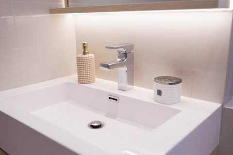 Eigentumswohnung in Watthana, Bangkok, Thailand, 1 Schlafzimmer № 124004 - Foto 13