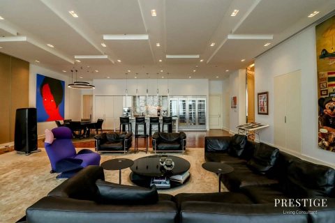 Condominio de 4 dormitorios en Bang Rak, Bangkok, Tailandia № 124005 - foto 18