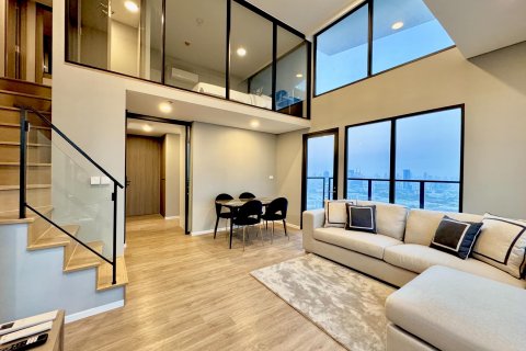 Condominio de 4 dormitorios en Bang Rak, Bangkok, Tailandia № 124005 - foto 13