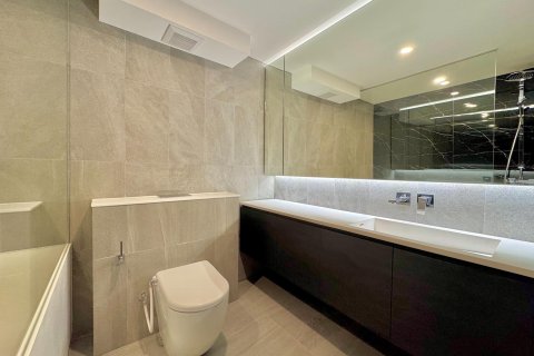 Condominio de 4 dormitorios en Bang Rak, Bangkok, Tailandia № 124005 - foto 10