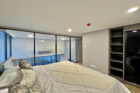 Condominio de 4 dormitorios en Bang Rak, Bangkok, Tailandia № 124005 - foto 12