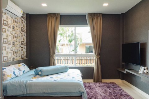 Casa de 3 dormitorios en Pran Buri, Tailandia № 133080 - foto 7