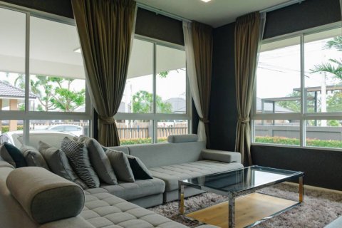 Casa de 3 dormitorios en Pran Buri, Tailandia № 133080 - foto 3