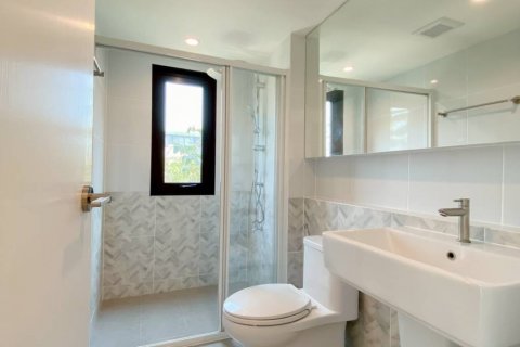 Condominio de 2 dormitorios en Hua Hin, Tailandia № 133079 - foto 8