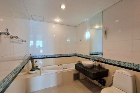 Penthouse in Khlong Toei, Bangkok, Thailand 3 Schlafzimmer № 76016 - Foto 11