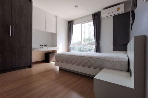 Condominio de 2 dormitorios en Khlong Toei, Bangkok, Tailandia № 76015 - foto 12