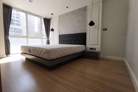Condominio de 2 dormitorios en Khlong Toei, Bangkok, Tailandia № 76015 - foto 9