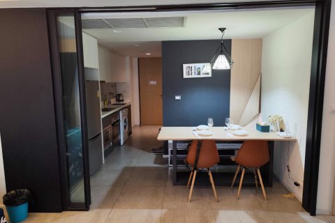 Condominio de 2 dormitorios en Khlong Toei, Bangkok, Tailandia № 80340 - foto 6