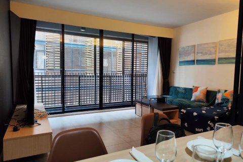 Condominio de 2 dormitorios en Khlong Toei, Bangkok, Tailandia № 80340 - foto 2