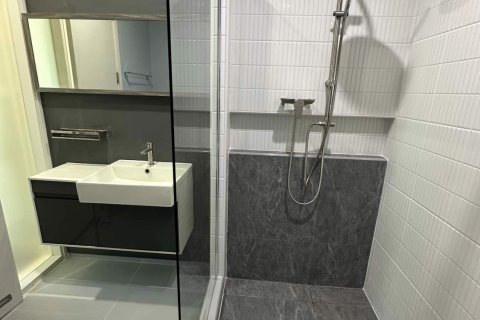 Condominio de 1 dormitorio en Phra Khanong, Bangkok, Tailandia № 80341 - foto 15